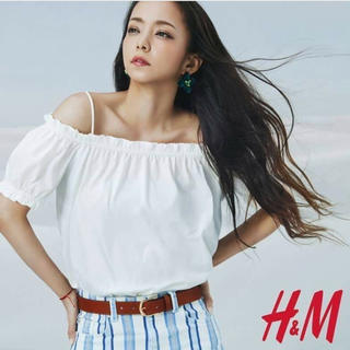 エイチアンドエム(H&M)のH&M安室奈美恵コラボオフショルカットソー(カットソー(半袖/袖なし))