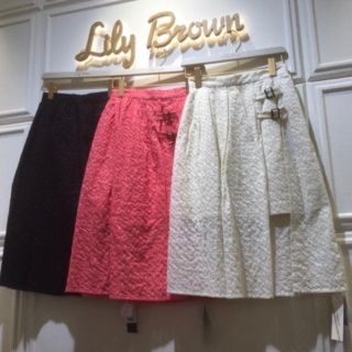 リリーブラウン(Lily Brown)のレーススカート(ひざ丈スカート)