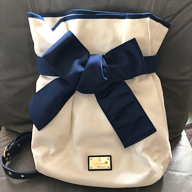 LANVIN en Bleu(ランバンオンブルー)の新品、未使用！LANVIN en Bleu キャンバスリボンリュック レディースのバッグ(リュック/バックパック)の商品写真