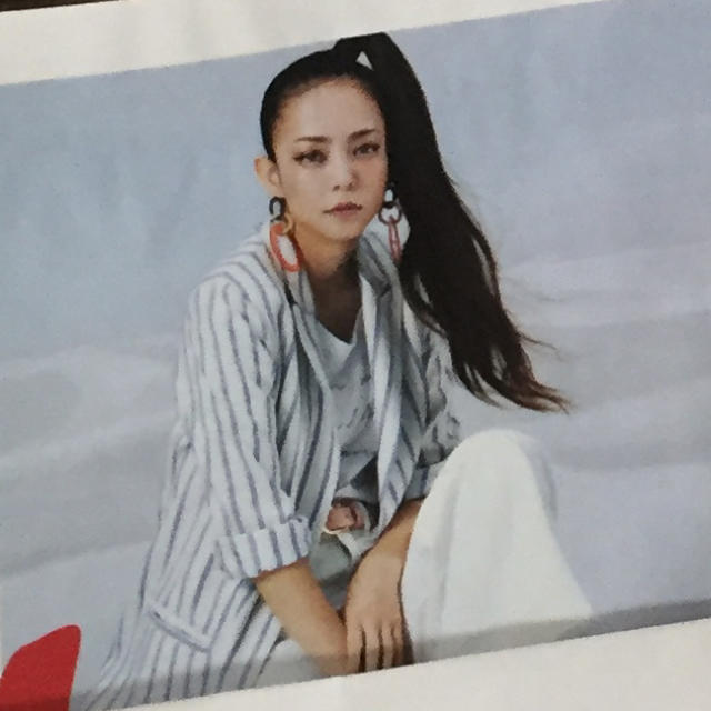 H&M(エイチアンドエム)の安室奈美恵 H＆M  Tシャツ レディースのトップス(Tシャツ(半袖/袖なし))の商品写真