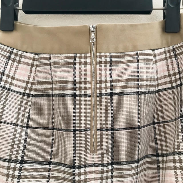 Drawer(ドゥロワー)の2018 ドゥロワー drawer スカート チェック ベージュ ピンク レディースのスカート(ひざ丈スカート)の商品写真