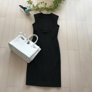 フォクシー(FOXEY)の最終値引美品FOXEY NEWYORK タイトワンピース 美ライン 38 (ひざ丈ワンピース)