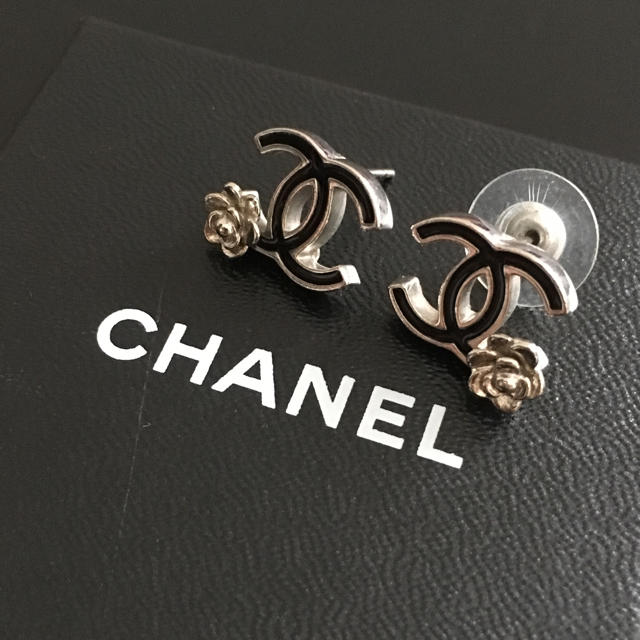 ★CHANEL カメリアピアス☆訳ありピアス