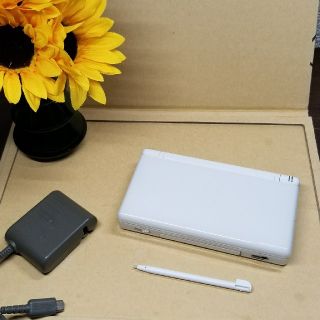 ニンテンドーDS(ニンテンドーDS)のds liteセット　ホワイト(６)(携帯用ゲーム機本体)