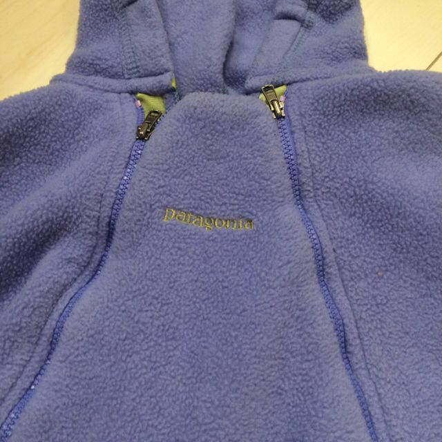 patagonia(パタゴニア)のパタゴニア ベビー フリースカバーオール キッズ/ベビー/マタニティのベビー服(~85cm)(カバーオール)の商品写真