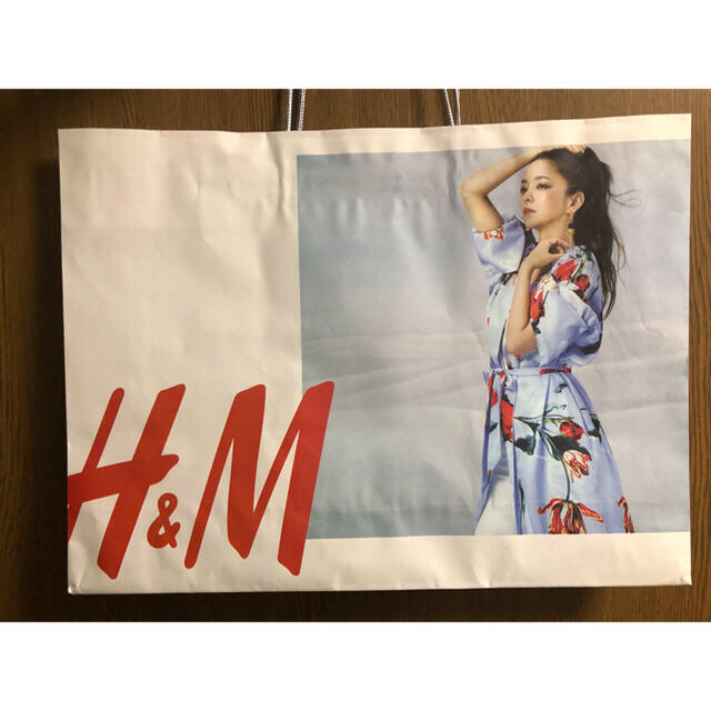 H&M(エイチアンドエム)のH&M 安室奈美恵 コラボ ジャケット ショッパー レディースのジャケット/アウター(テーラードジャケット)の商品写真