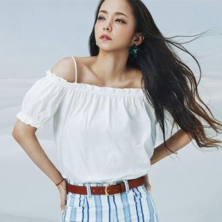 エイチアンドエム(H&M)のH&M安室奈美恵コラボ！オフショル！(カットソー(半袖/袖なし))