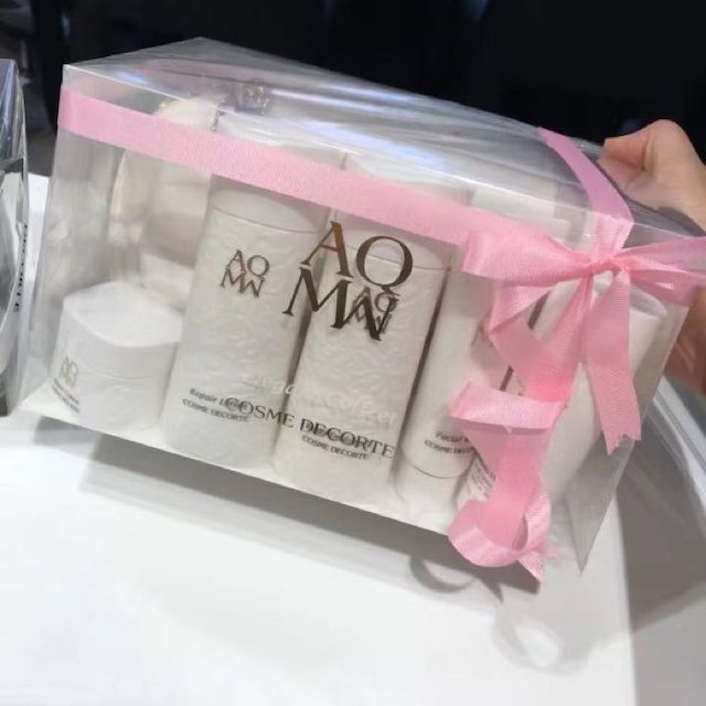 COSME DECORTE(コスメデコルテ)の値下げしました！ コスメデコルテAQMWキット コスメ/美容のスキンケア/基礎化粧品(その他)の商品写真