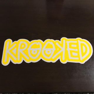 クルキッド(KROOKED)の【縦7.6cm横24.2cm】krooked ステッカー(ステッカー)