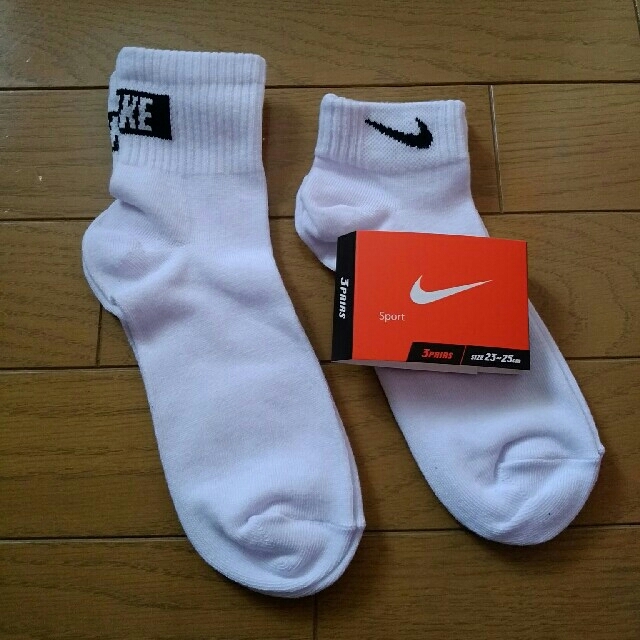 NIKE(ナイキ)のナイキ靴下　2足 レディースのレッグウェア(ソックス)の商品写真