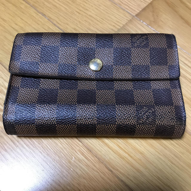 LOUIS VUITTON(ルイヴィトン)のLOUIS VUITTON ダミエ  イニシャル入り レディースのファッション小物(財布)の商品写真