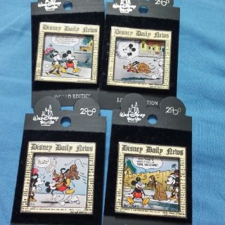 ディズニー(Disney)のWDW  デイリーニュース　ピンバッジ　４個セット(キャラクターグッズ)