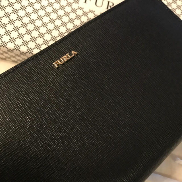 Furla(フルラ)のえりか様専用！FULRA 新品 未使用  正規品 ラウンド 財布 ブラック レディースのファッション小物(財布)の商品写真