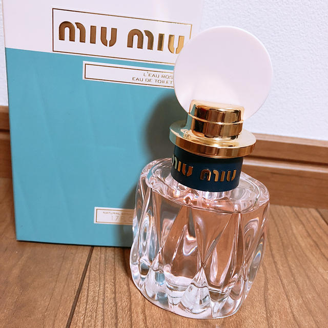 miumiu(ミュウミュウ)のmiu miu ローロゼオードトワレ 50ml 期間限定値下げ中 コスメ/美容の香水(香水(女性用))の商品写真