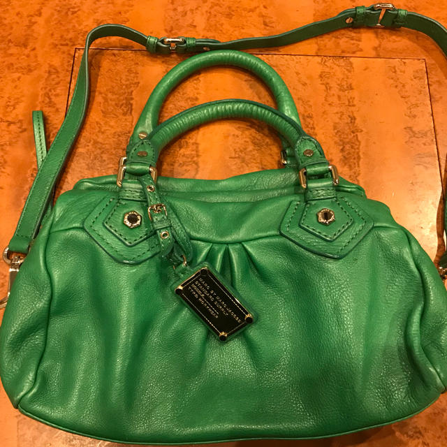 MARC BY MARC JACOBS(マークバイマークジェイコブス)のMARC BY MARC JACOBS春色グリーンバッグ★ レディースのバッグ(ショルダーバッグ)の商品写真