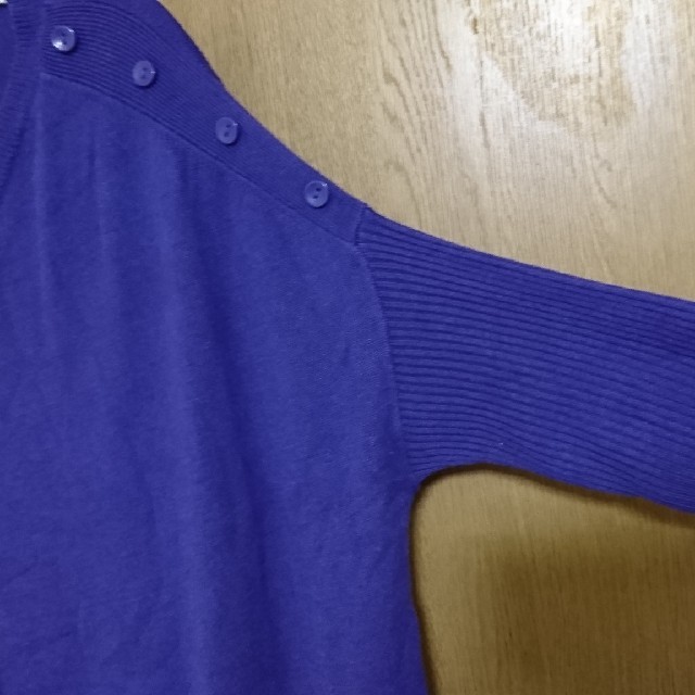 a.v.v(アーヴェヴェ)のa.v.v紫長袖ニットＬ 40 レディースのトップス(ニット/セーター)の商品写真
