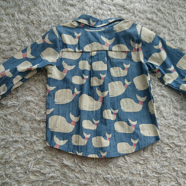 かな様専用☆クジラ柄 シャツ☆.。.:*90 キッズ/ベビー/マタニティのキッズ服男の子用(90cm~)(ブラウス)の商品写真