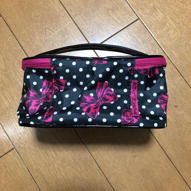 BETSEY JOHNSON(ベッツィジョンソン)のBetsey Jhonson レディースのファッション小物(ポーチ)の商品写真