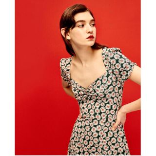 ザラ(ZARA)のマーガレット柄ハートネックミニワンピース(ミニワンピース)