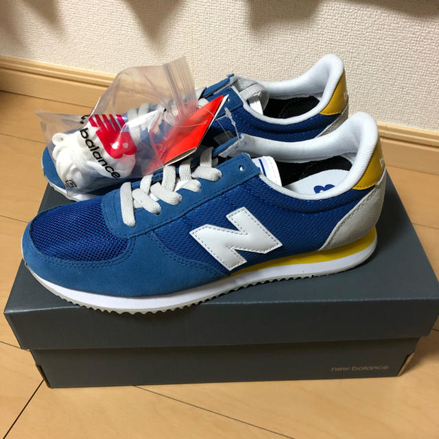 New Balance(ニューバランス)の新品！ニューバランス U220 レディースの靴/シューズ(スニーカー)の商品写真