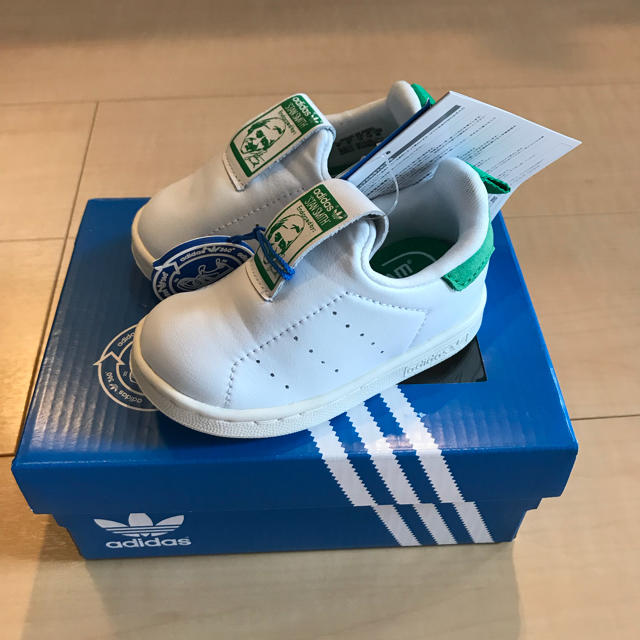 adidas(アディダス)のアディダス スタンスミス 11.0cm キッズ ベビー スニーカー キッズ/ベビー/マタニティのベビー靴/シューズ(~14cm)(スニーカー)の商品写真