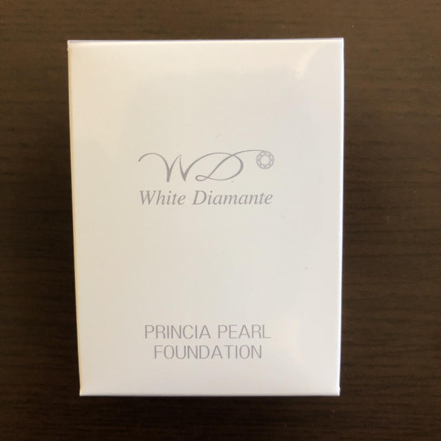 white diamante パールファンデーション コスメ/美容のベースメイク/化粧品(ファンデーション)の商品写真