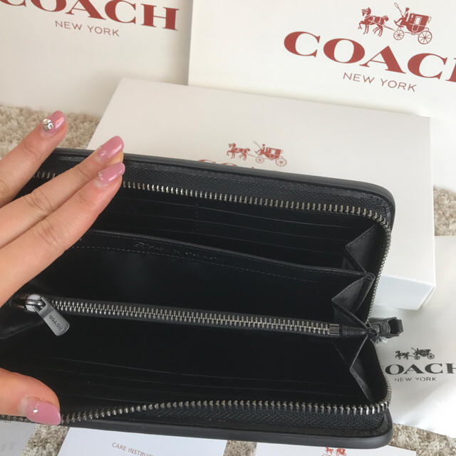 COACH(コーチ)の✨即日発送 Disneyミッキーコラボcoach75周年記念 レディースのファッション小物(財布)の商品写真