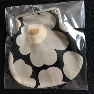 マリメッコ(marimekko)の【最終値下げ】＊新品未開封＊マリメッコ ウニッコ がま口 ポーチ サンドベージュ(ポーチ)