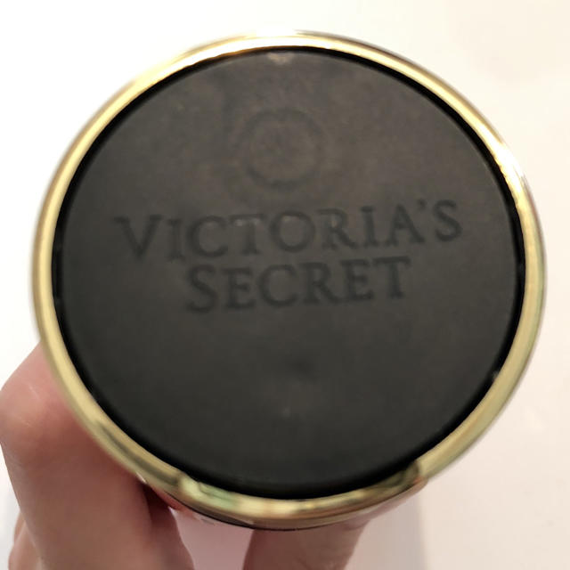 Victoria's Secret(ヴィクトリアズシークレット)のビクトリアズシークレットハンドクリーム ボディークリーム コスメ/美容のボディケア(ハンドクリーム)の商品写真