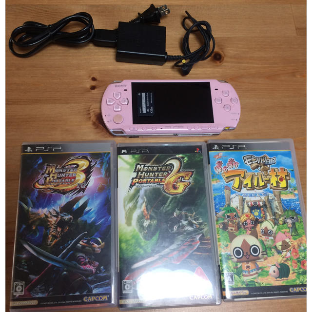 PlayStation Portable(プレイステーションポータブル)のPSP おまけ付き エンタメ/ホビーのゲームソフト/ゲーム機本体(携帯用ゲーム機本体)の商品写真