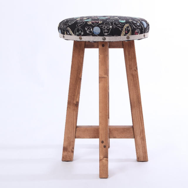 ウッドスツール【handmade】バブルガム/ブラック インテリア/住まい/日用品の椅子/チェア(スツール)の商品写真