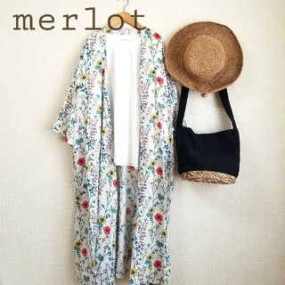 メルロー(merlot)のmerlot＊春夏商品 ボタニカルフラワーガウン(カーディガン)