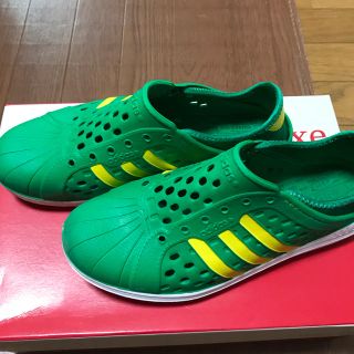 アディダス(adidas)のアディダス スリッポン 24.5(サンダル)