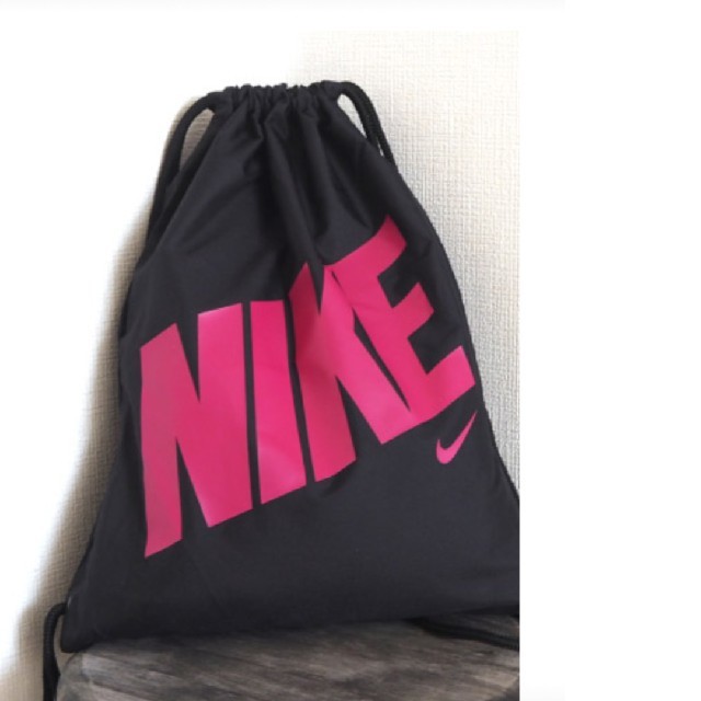 NIKE(ナイキ)の新品　ナイキ　ナップサック　ピンク レディースのバッグ(リュック/バックパック)の商品写真