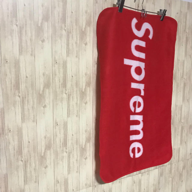 Supreme(シュプリーム)のノベルティ★Supreme★膝掛け★未使用 エンタメ/ホビーのコレクション(ノベルティグッズ)の商品写真