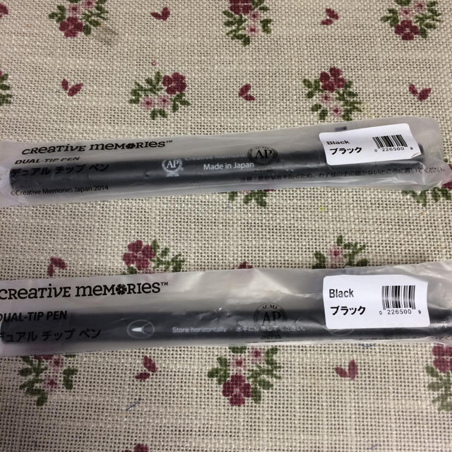 （未使用）デュアルチップペン ブラック 2本 ハンドメイドの文具/ステーショナリー(その他)の商品写真