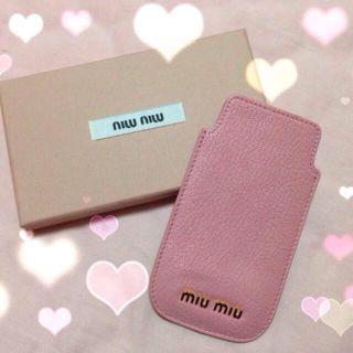 ミュウミュウ(miumiu)のmiumiu♡iPhoneケース♡値下げ(モバイルケース/カバー)