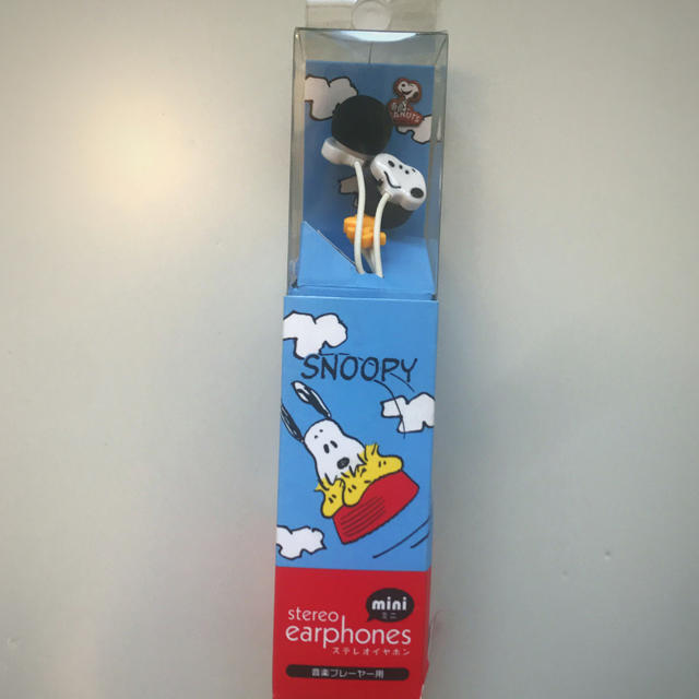 SNOOPY(スヌーピー)のスヌーピー カナル型イヤホン スマホ/家電/カメラのオーディオ機器(ヘッドフォン/イヤフォン)の商品写真