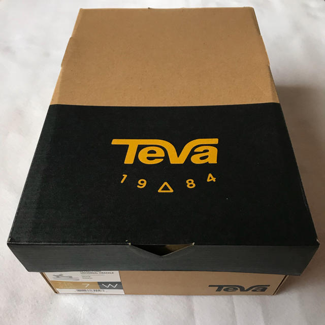 Teva(テバ)の【新品未使用】本革仕様！テバ teva サンダル 厚底 白 24cm  レディースの靴/シューズ(サンダル)の商品写真