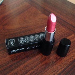 エイボン(AVON)のAVON 唇潤うリップスティック/新品(その他)