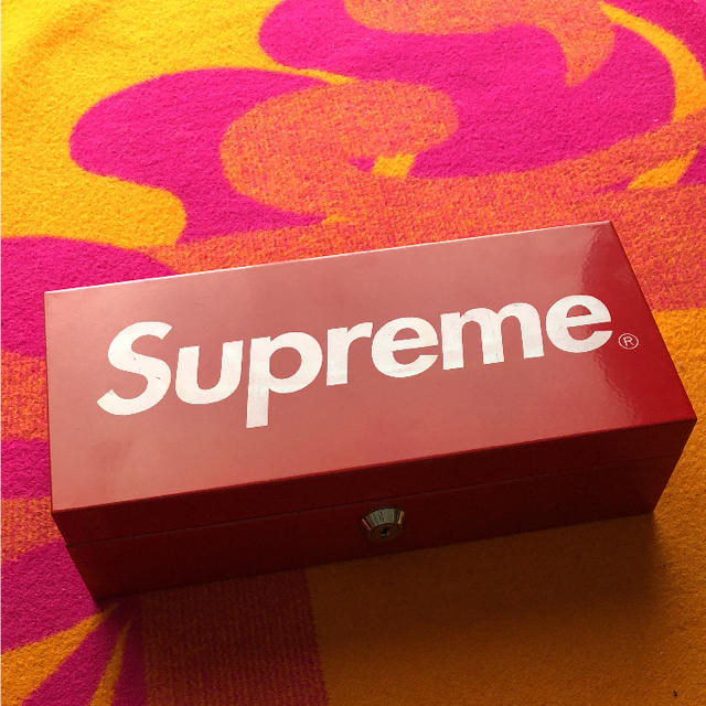 Supreme(シュプリーム)のSupreme メタルロックツールボックス インテリア/住まい/日用品の収納家具(ケース/ボックス)の商品写真