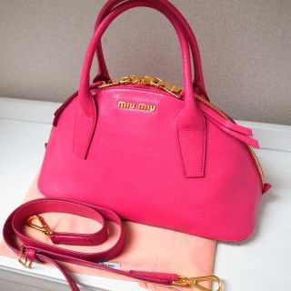 ミュウミュウ(MIU MIU)の正規品♡超美品♡ミュウミュウ　2wayバッグ　ピンク　マドラス　バッグ　財布(ハンドバッグ)