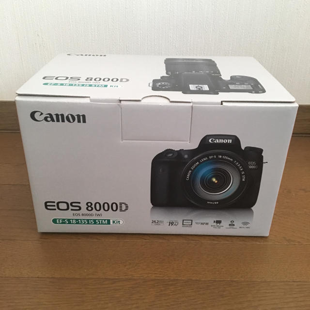 お手頃価格 Canon - EOS 8000DEF-S18-135 IS STM レンズキット カメラバッグ デジタル一眼