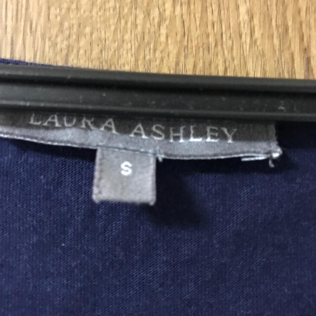 LAURA ASHLEY(ローラアシュレイ)の【新品】LAURA ASHLEY ブラウス レディースのトップス(シャツ/ブラウス(半袖/袖なし))の商品写真