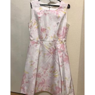 アベニールエトワール(Aveniretoile)のアベニールエトワール新品未使用ワンピース(ひざ丈ワンピース)