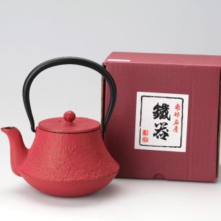 【南部鉄器】急須　富士桜　赤 ホーロー加工  0.4L(調理道具/製菓道具)