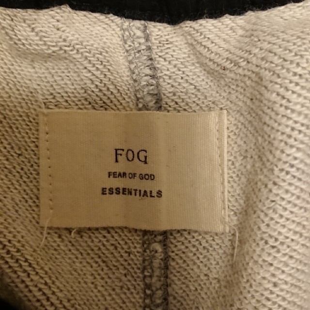 FEAR OF GOD(フィアオブゴッド)のFOG ESSENTIALS FEAR OF GOD メンズのパンツ(ショートパンツ)の商品写真