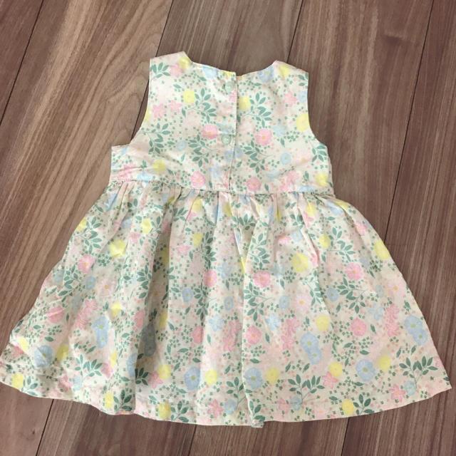 H&M(エイチアンドエム)の美品 花柄ワンピ キッズ/ベビー/マタニティのベビー服(~85cm)(ワンピース)の商品写真