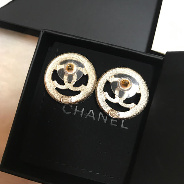 CHANEL(シャネル)のami-ami様ご専用❤︎新品未使用CHANELピアス レディースのアクセサリー(ピアス)の商品写真