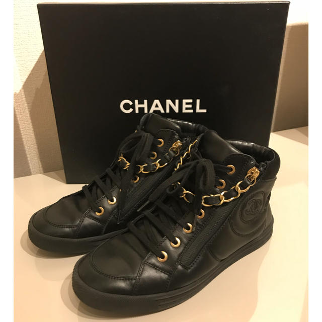 CHANEL ハイカット スニーカー